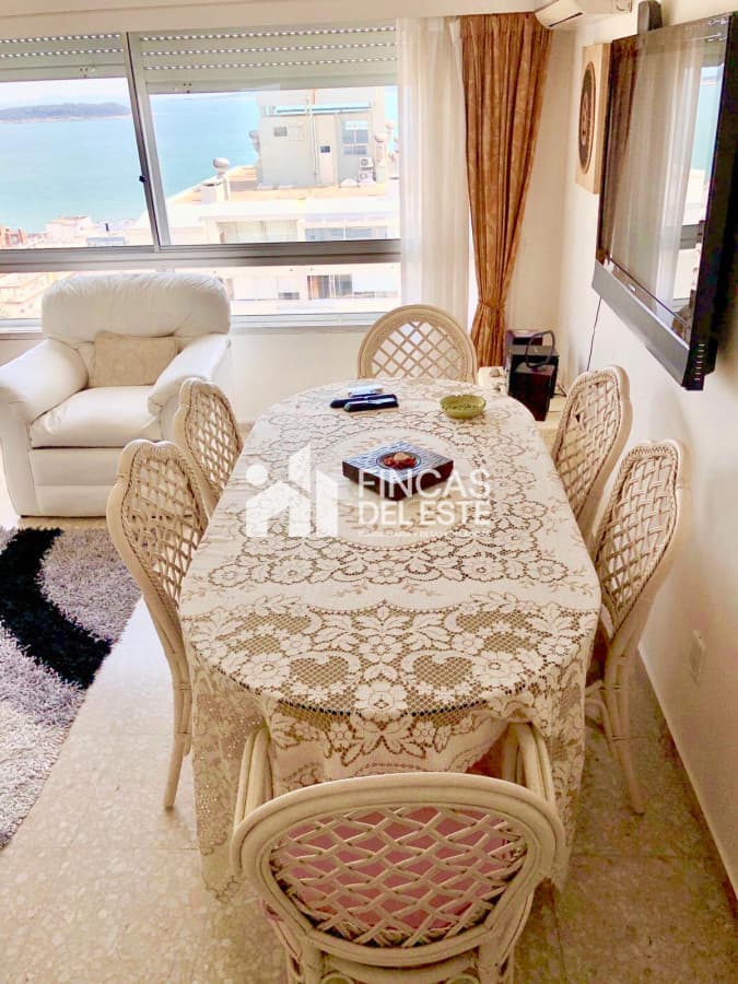Apartamento en alquiler de temporada en Punta del Este  de 3 dormitorios en península   -