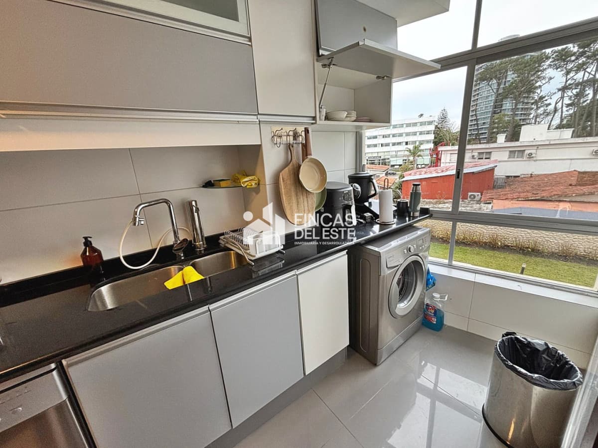 Apartamento a pasos del punta shopping