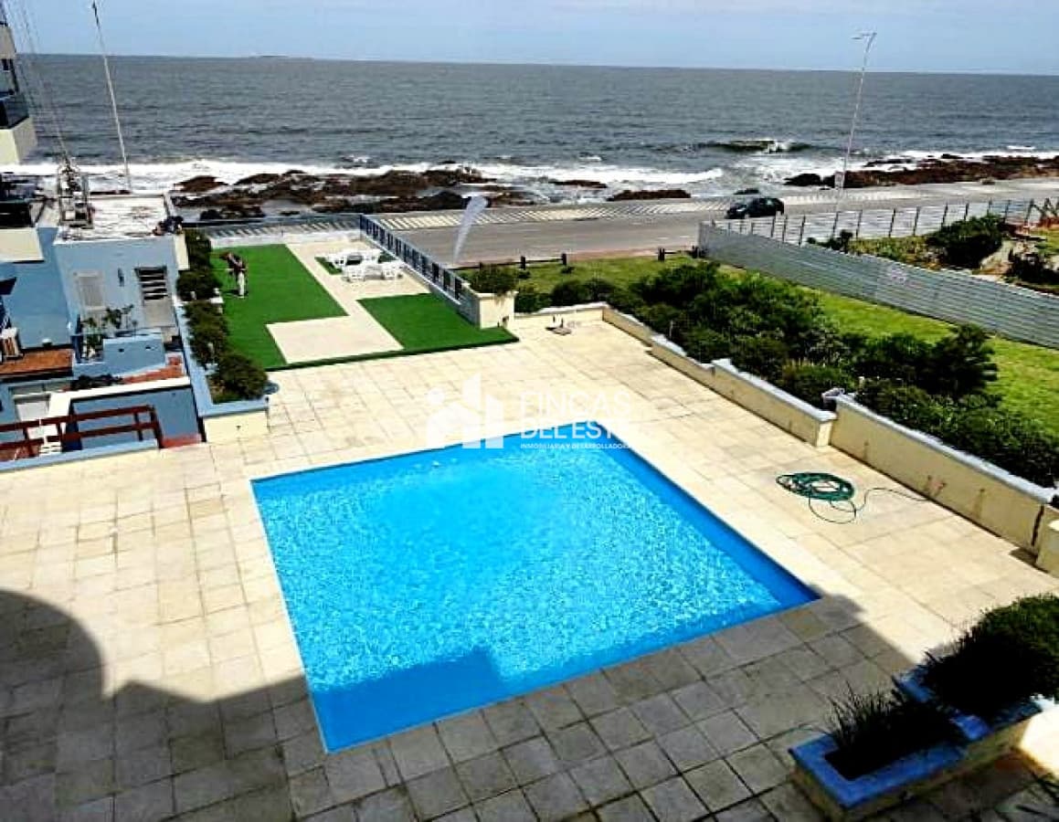 Apartamento de 2 dormitorios en Península, frente al mar