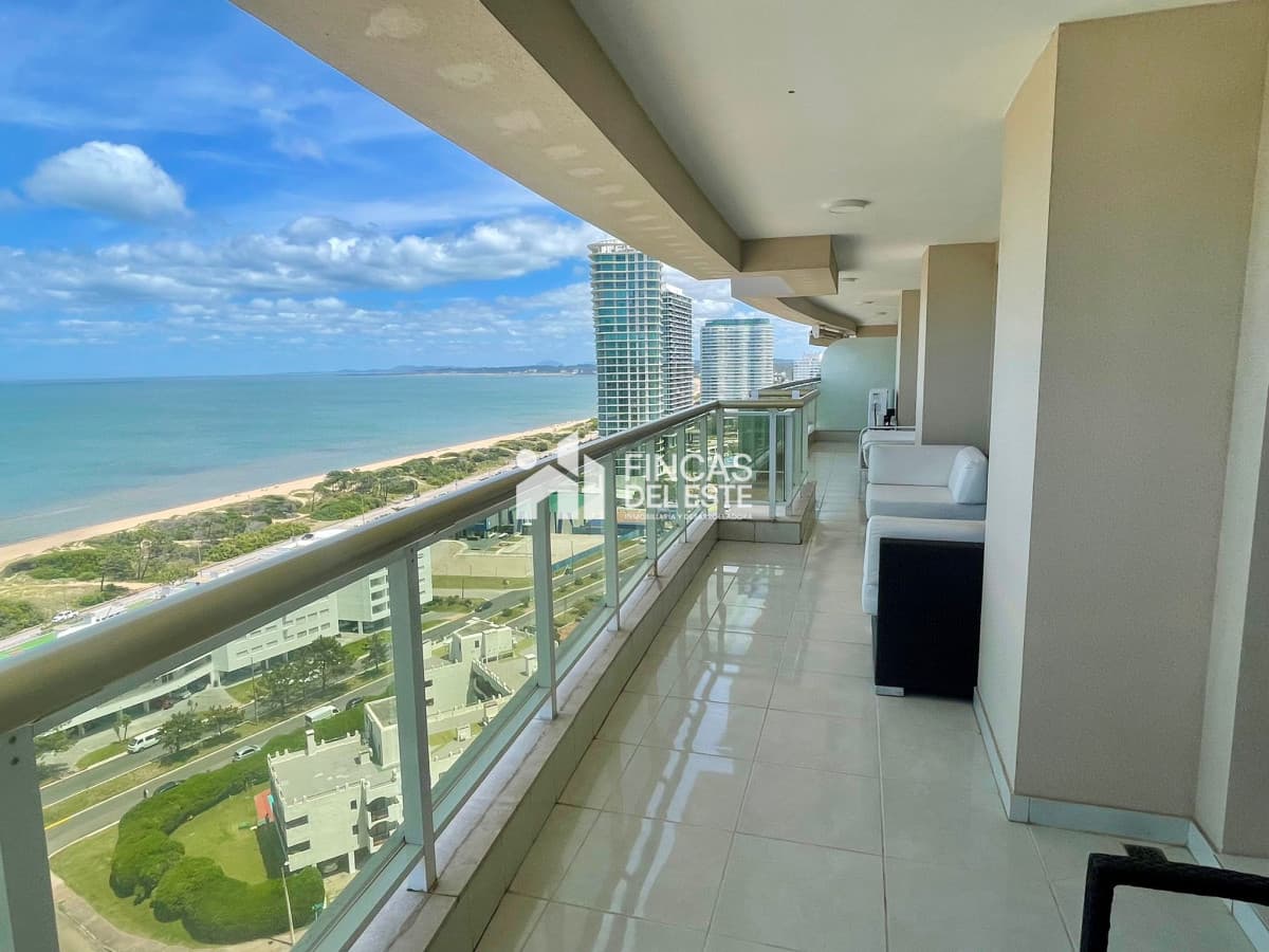 Hermoso apartamento en edificio de categoría!!!