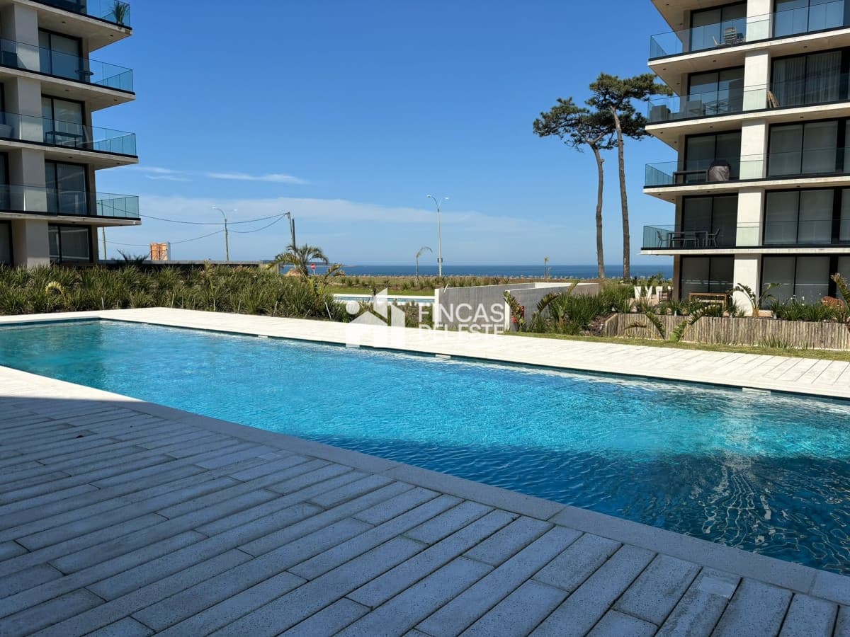 Hermoso apartamento en alquiler de verano de 2 dormitorios en Punta del Este   -