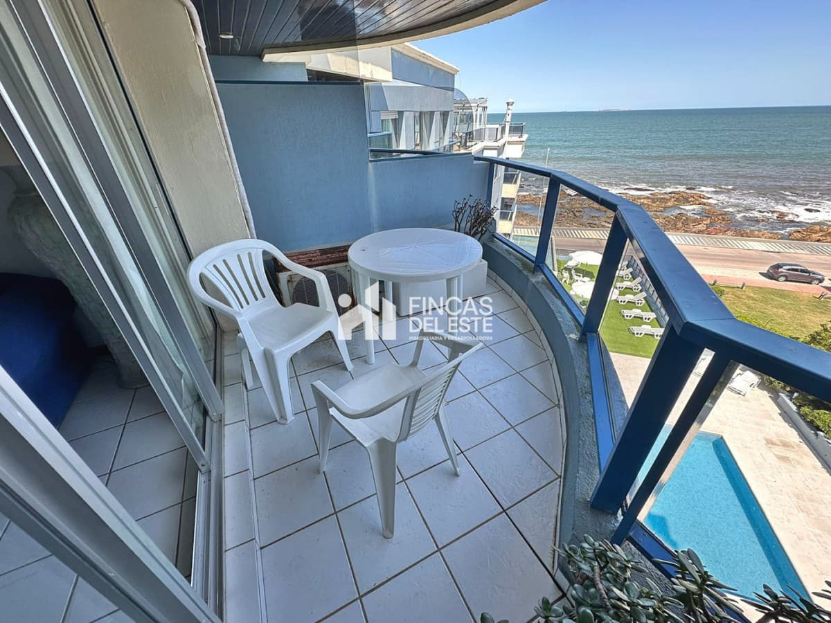 Apartamento de 2 dormitorios en Península, frente al mar