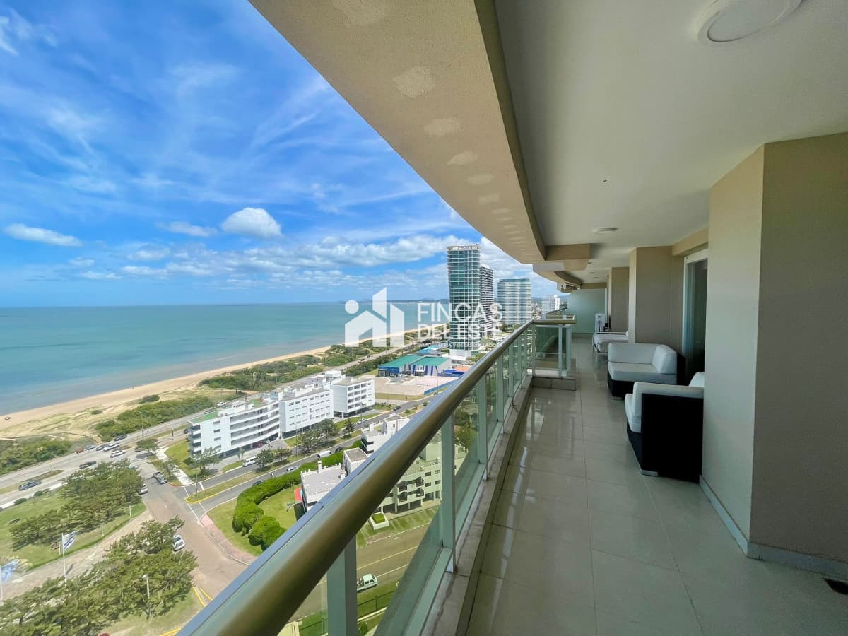 Hermoso apartamento en edificio de categoría!!!