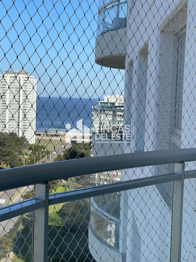 Hermoso apto en punta del este en alquiler  -