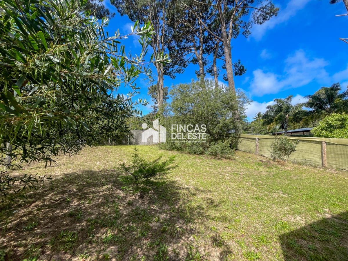 Casa rodeada de naturaleza en Club del Lago