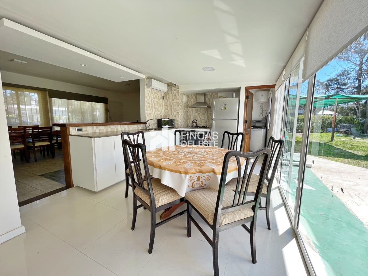 Casa alquiler febrero de 4 dormitorios en Punta del Este   -