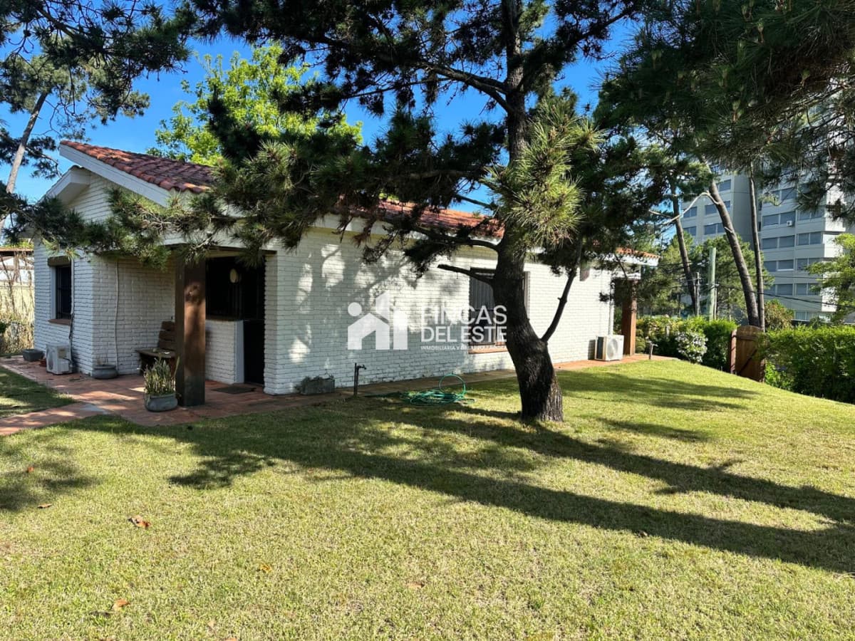 Casa en Punta del Este alquiler de Verano  -
