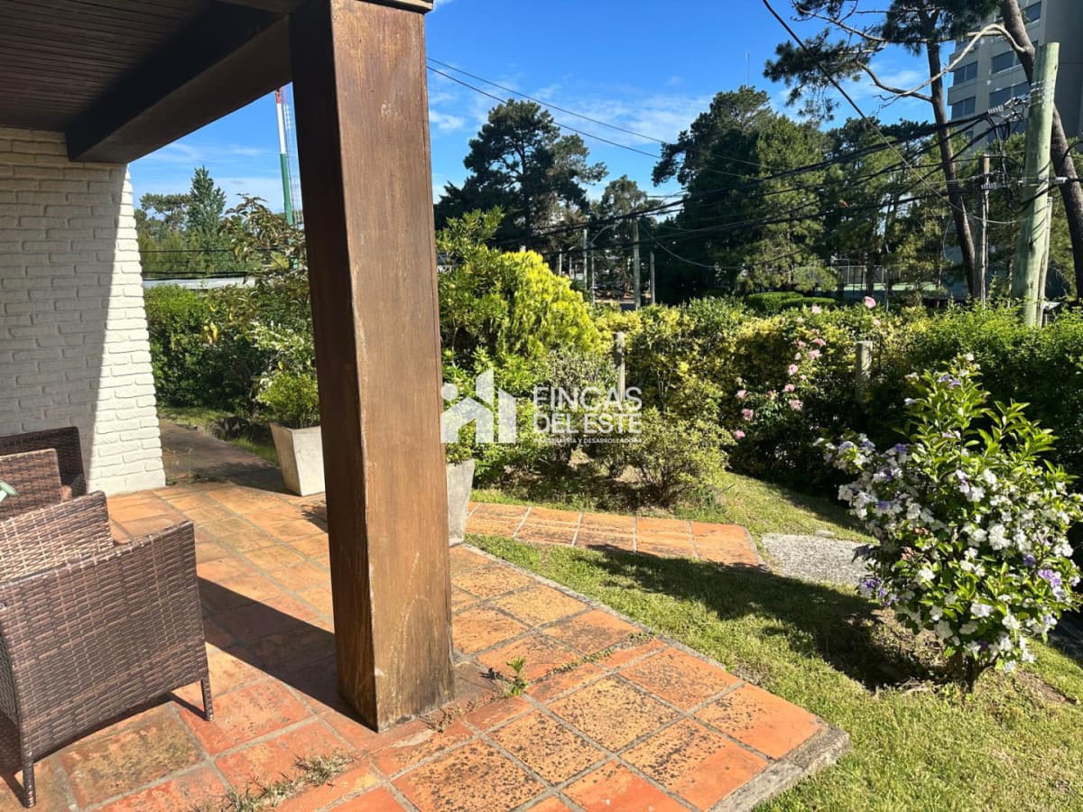 Casa en Punta del Este alquiler de Verano  -