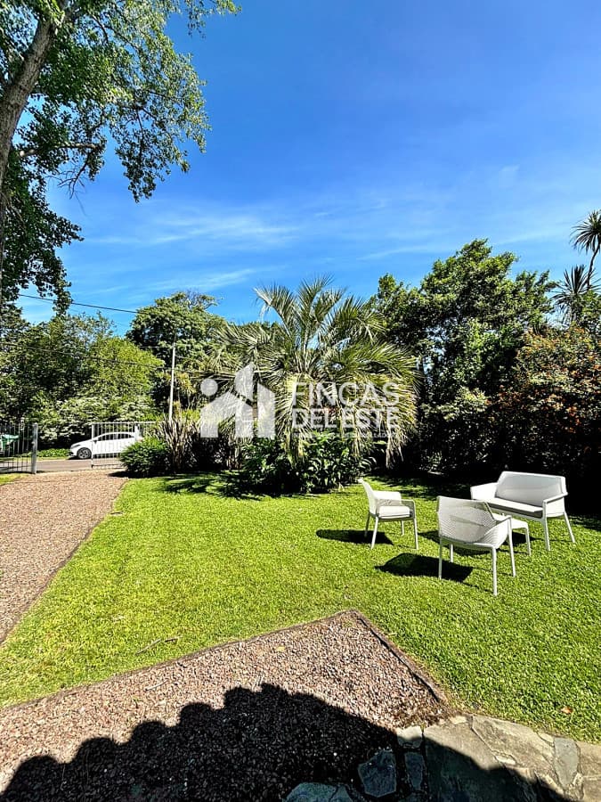 Casa a pasos de Roosevelt  -
