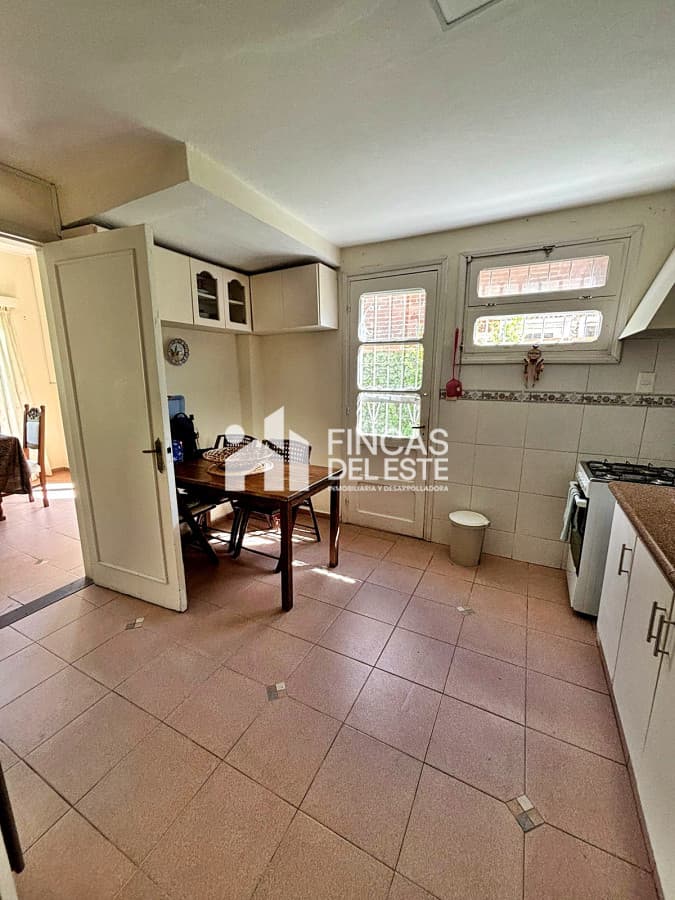 Casa a pasos de Roosevelt  -