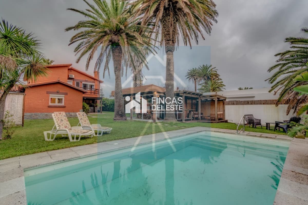 Casa en alquiler anual y venta! ubicación única