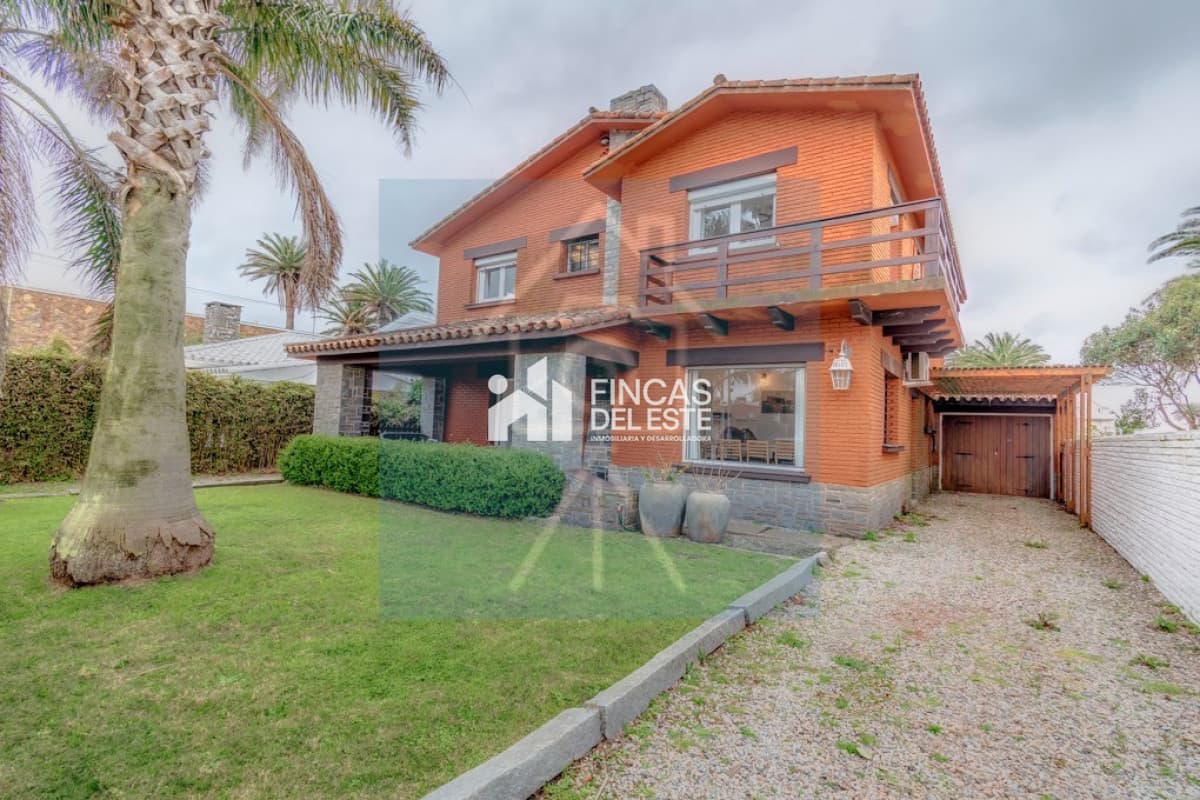 Casa en alquiler anual y venta! ubicación única