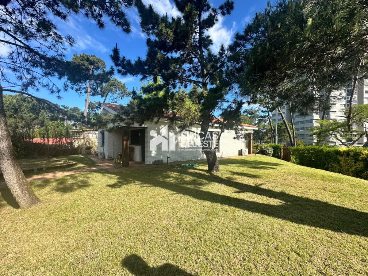 Casa en Punta del Este alquiler de Verano  -