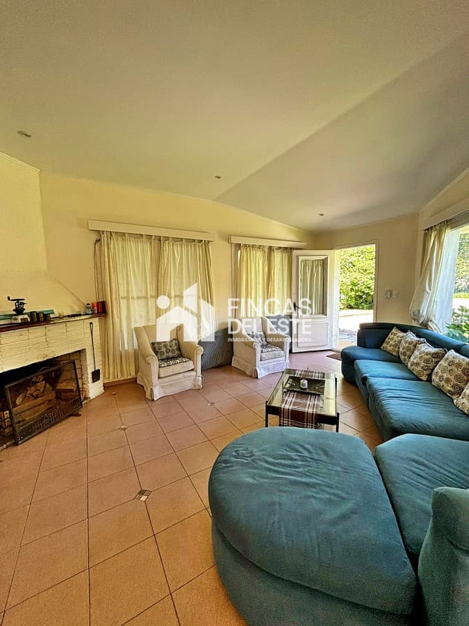 Casa a pasos de Roosevelt  -