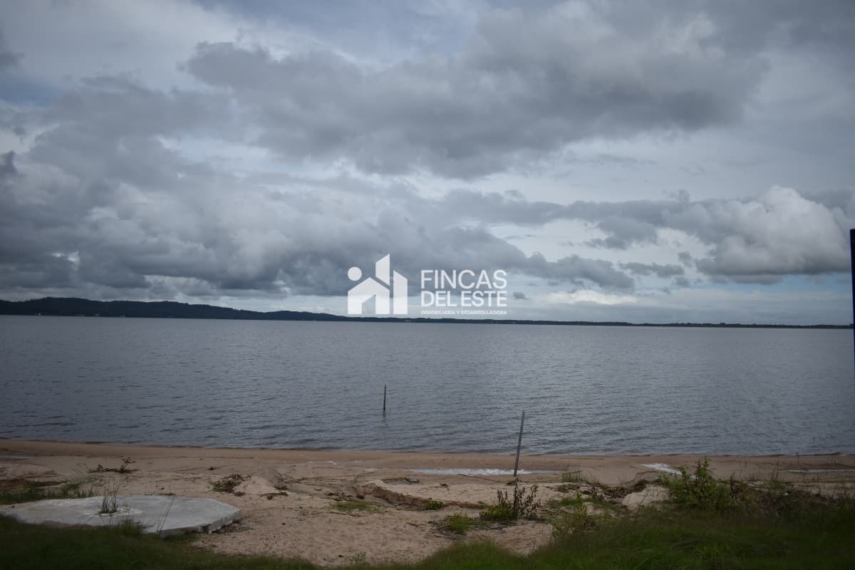 CHACRAS EN LAGUNA DEL SAUCE