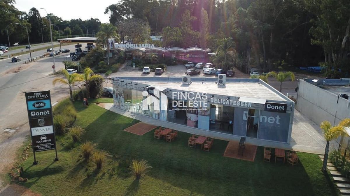 LOCAL COMERCIAL Punta Ballena - Solanas Ruta 10 y 12