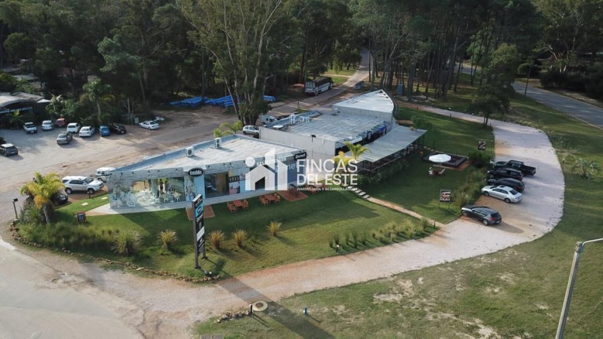 LOCAL COMERCIAL Punta Ballena - Solanas Ruta 10 y 12