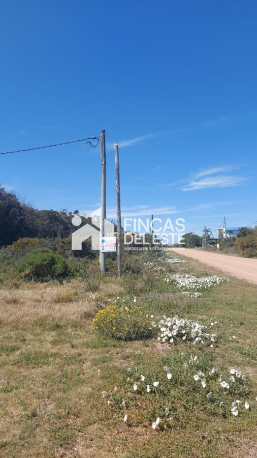HERMOSO TERRENO A 100 MTS DEL MAR !!