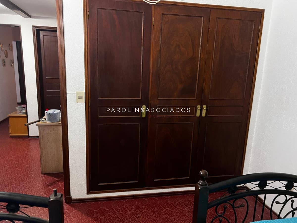 Casa de 4 dormitorios con piscina en Punta del Este