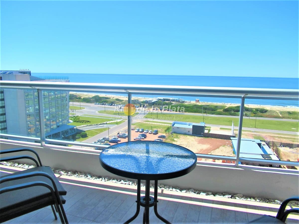 2 dormitorios en suite en Look Brava! Moderna torre con todos los amenities.