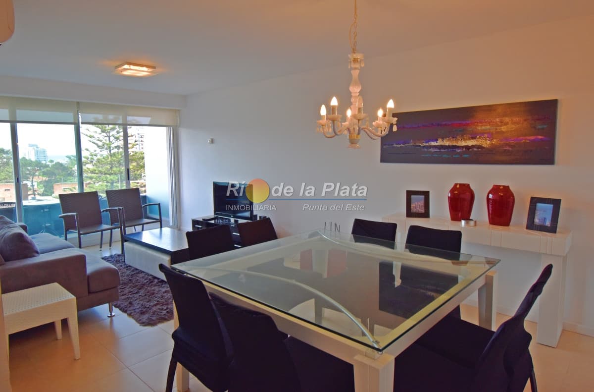 A 100 metros de Playa Mansa