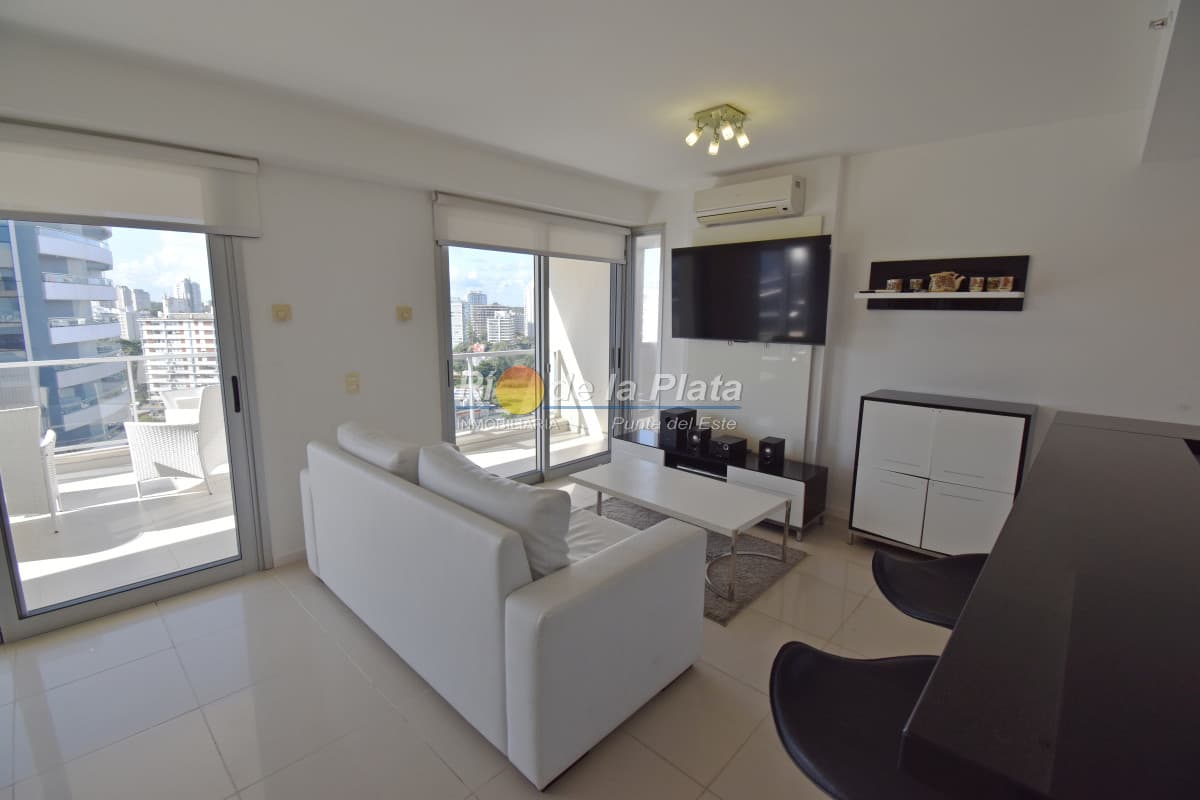 Oportunidad!! Departamento en Piso alto, con parrillero propio.