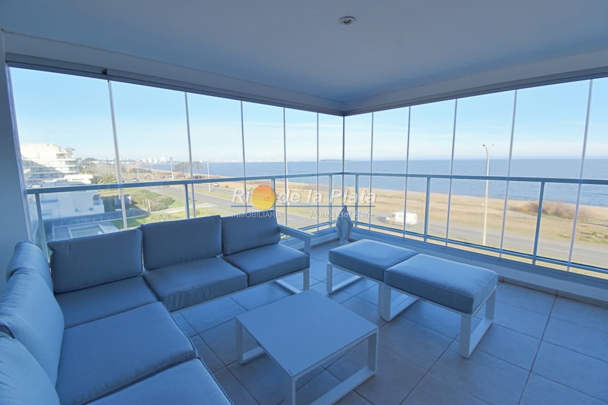 Primera linea en playa Mansa