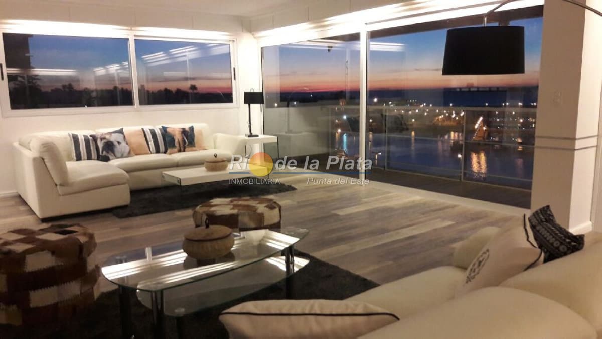 6 dormitorios en Punta del Este