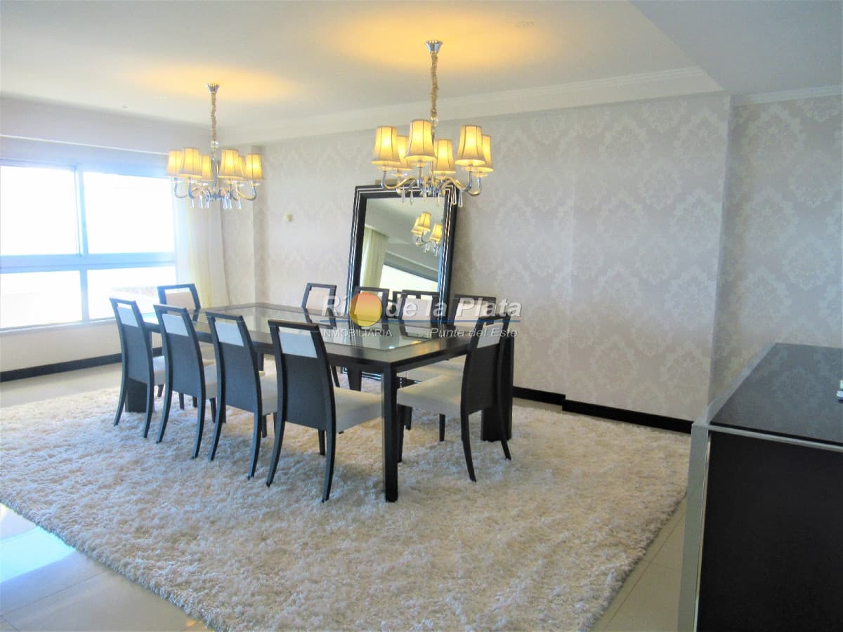 Espectacular departamento frente al Mar de playa Brava
