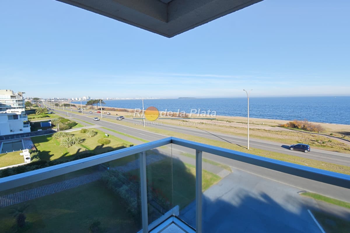 Primera linea en playa Mansa