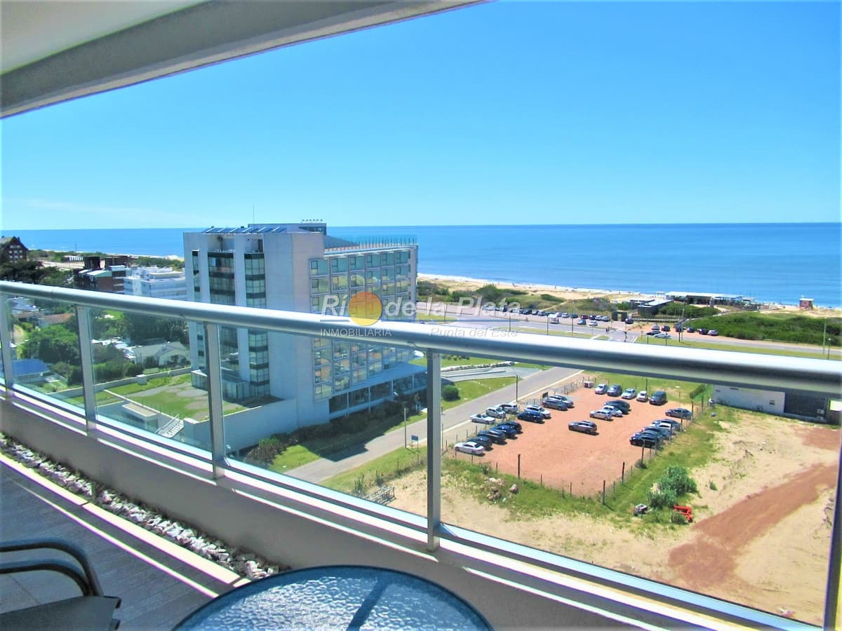 2 dormitorios en suite en Look Brava! Moderna torre con todos los amenities.