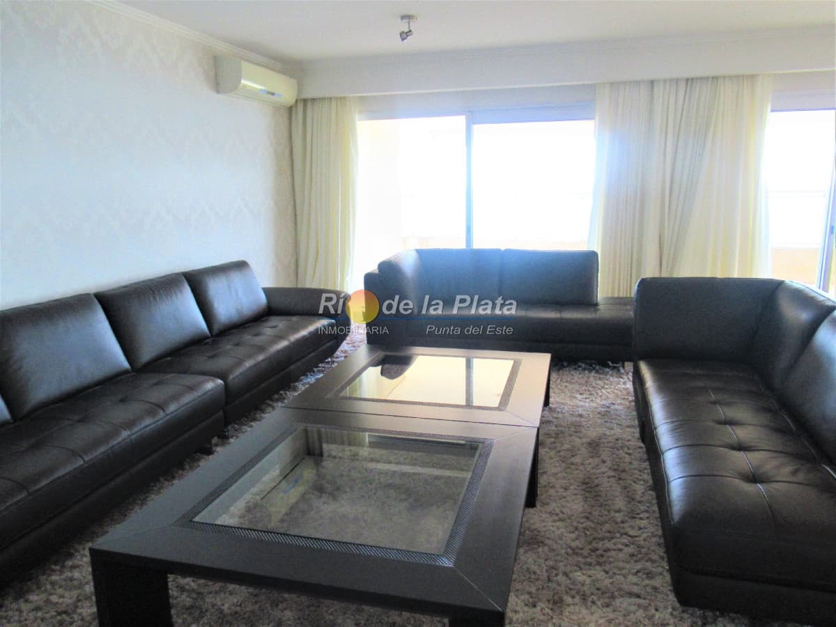 Espectacular departamento frente al Mar de playa Brava