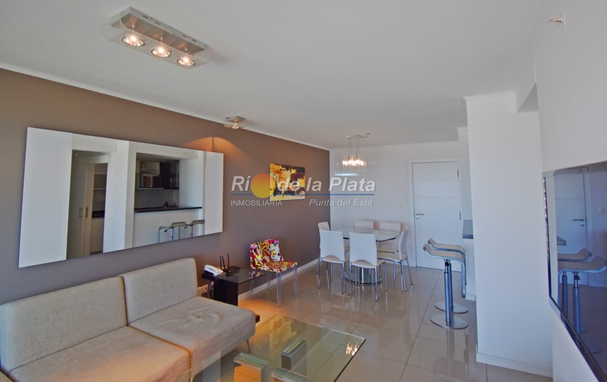 Depto en venta en Wind Tower, a metros de Playa Brava.