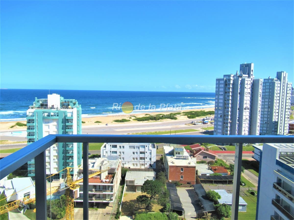 Arenas del Mar a 100 metros de Playa Brava