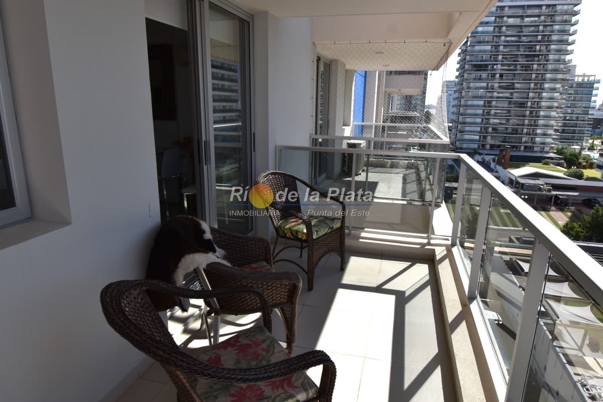 Depto en Punta del Este. Torre con servicios!
