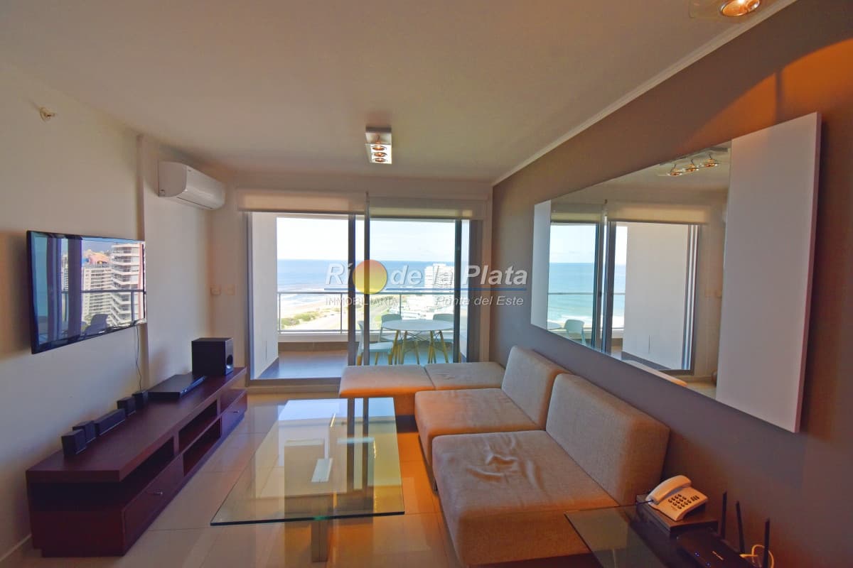 Depto en venta en Wind Tower, a metros de Playa Brava.