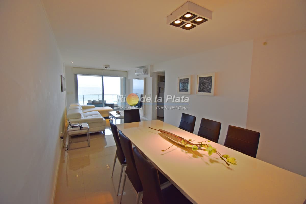 Wind Tower, piso alto
