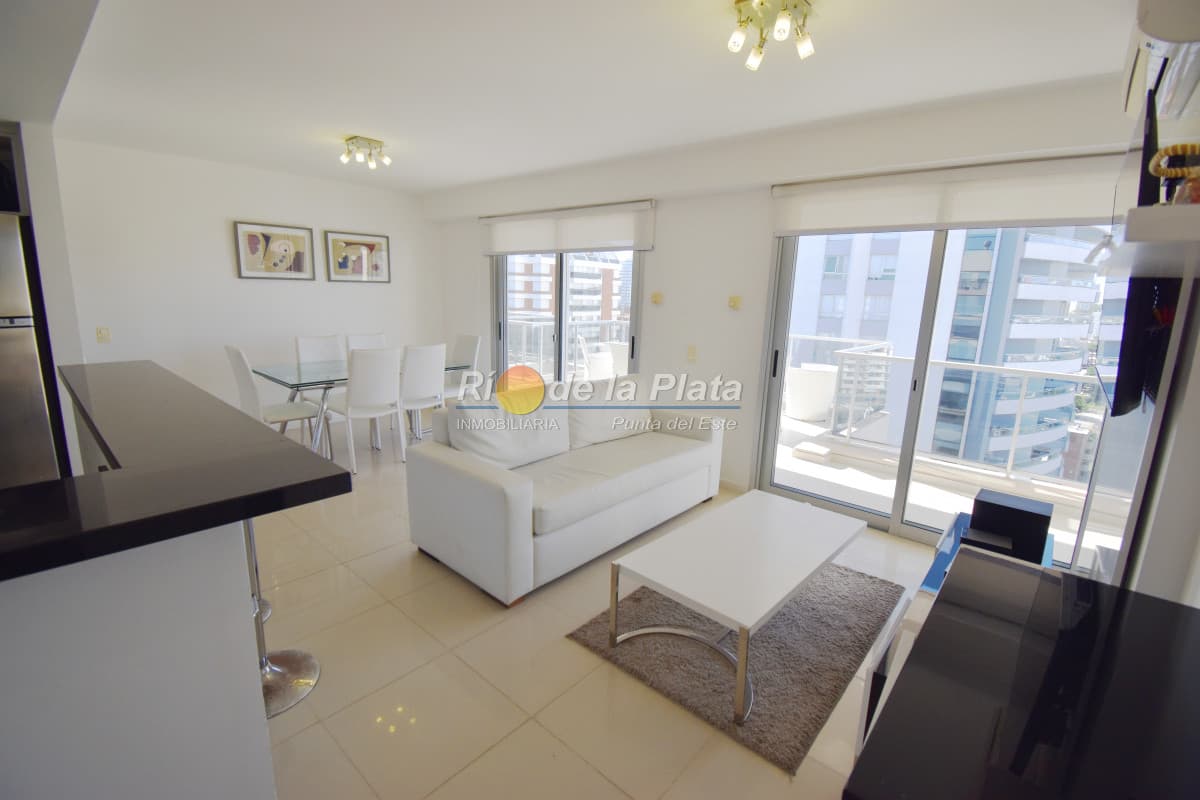 Oportunidad!! Departamento en Piso alto, con parrillero propio.