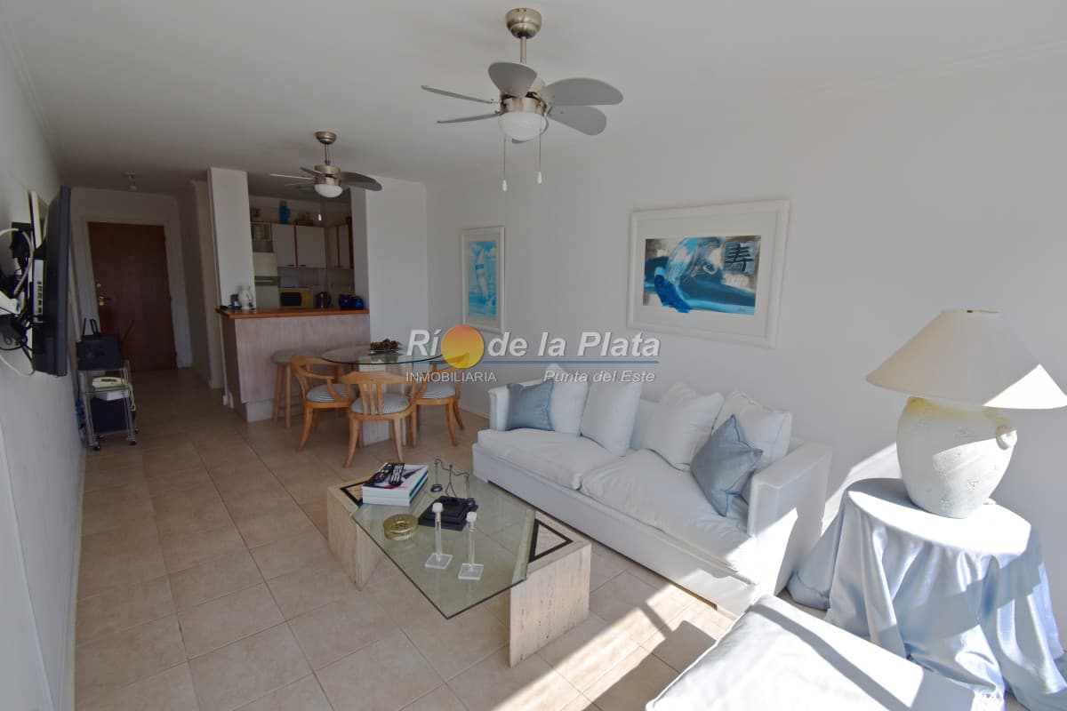 Apto a 100 metros del Mar