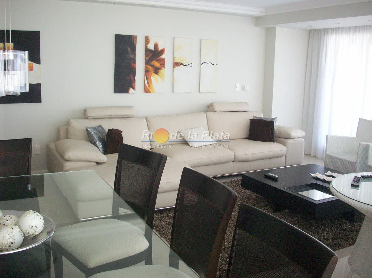 Apartamento en primera linea de la Brava.