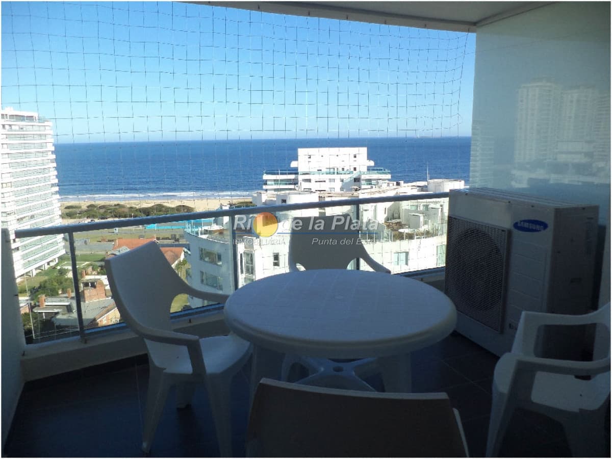 3 dormitorios en Wind Tower a 80 metros del Mar.