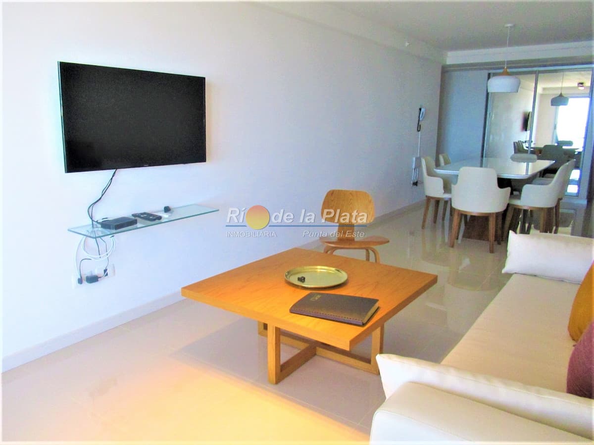 2 dormitorios en suite en Look Brava! Moderna torre con todos los amenities.
