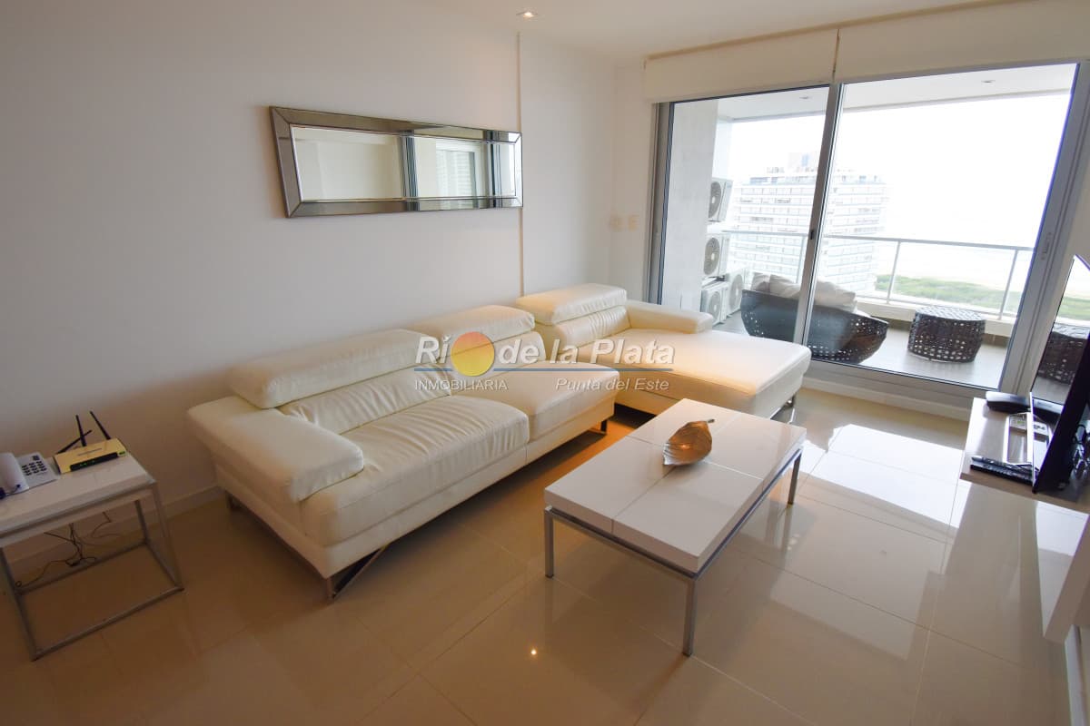 Wind Tower, piso alto