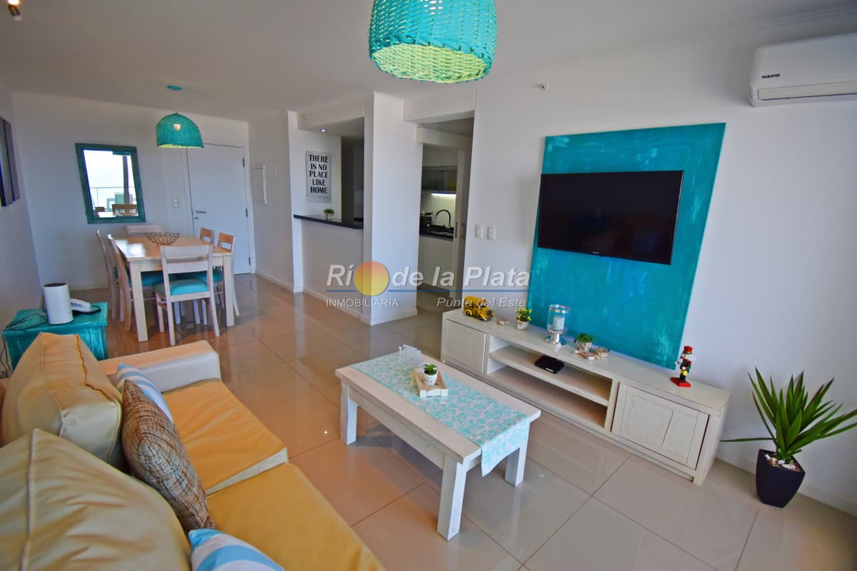 Wind Tower, Oportunidad en Piso alto!!!