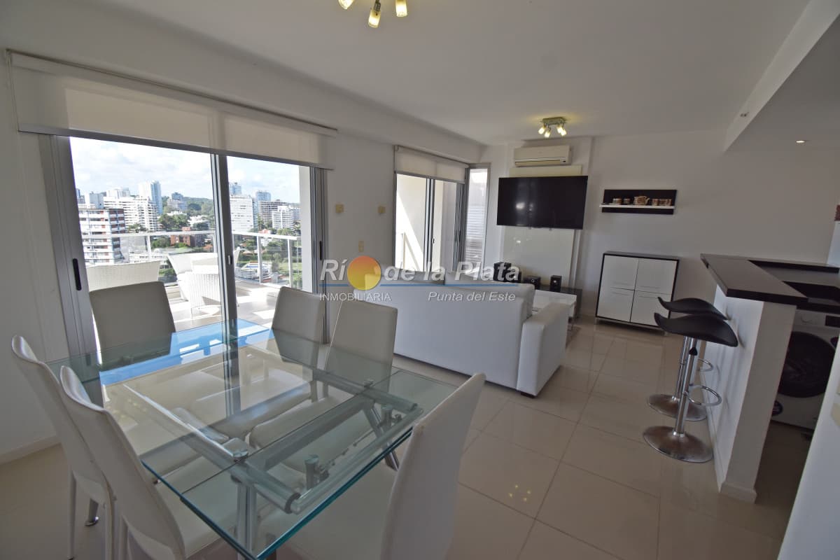 Oportunidad!! Departamento en Piso alto, con parrillero propio.