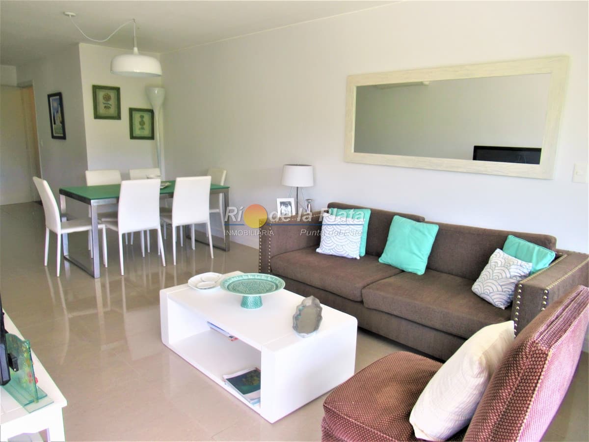 A pasos del Mar, rodeado de Bosque y tranquilidad. Con servicios!