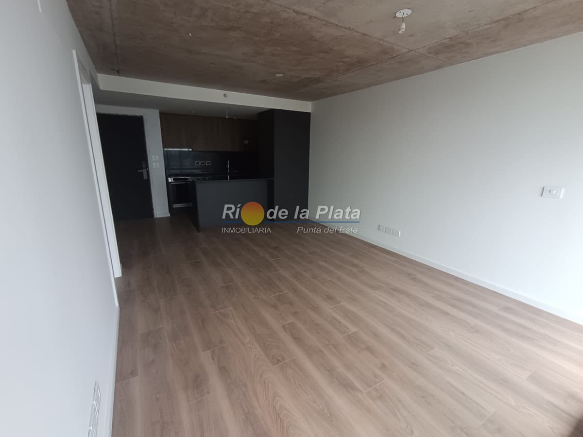 Torres del Este. Con entrega inmediata