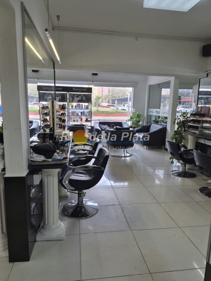 LOCAL COMERCIAL