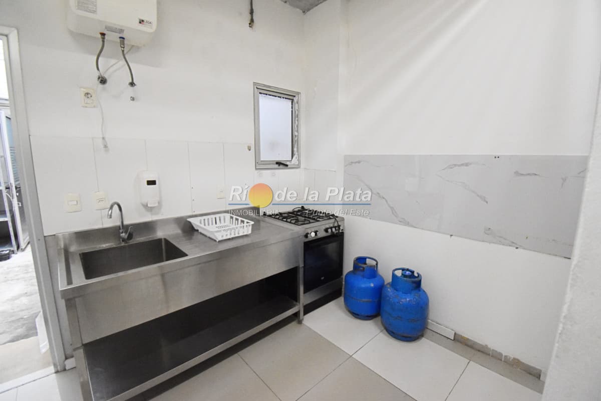 Cafeteria en Office Punta