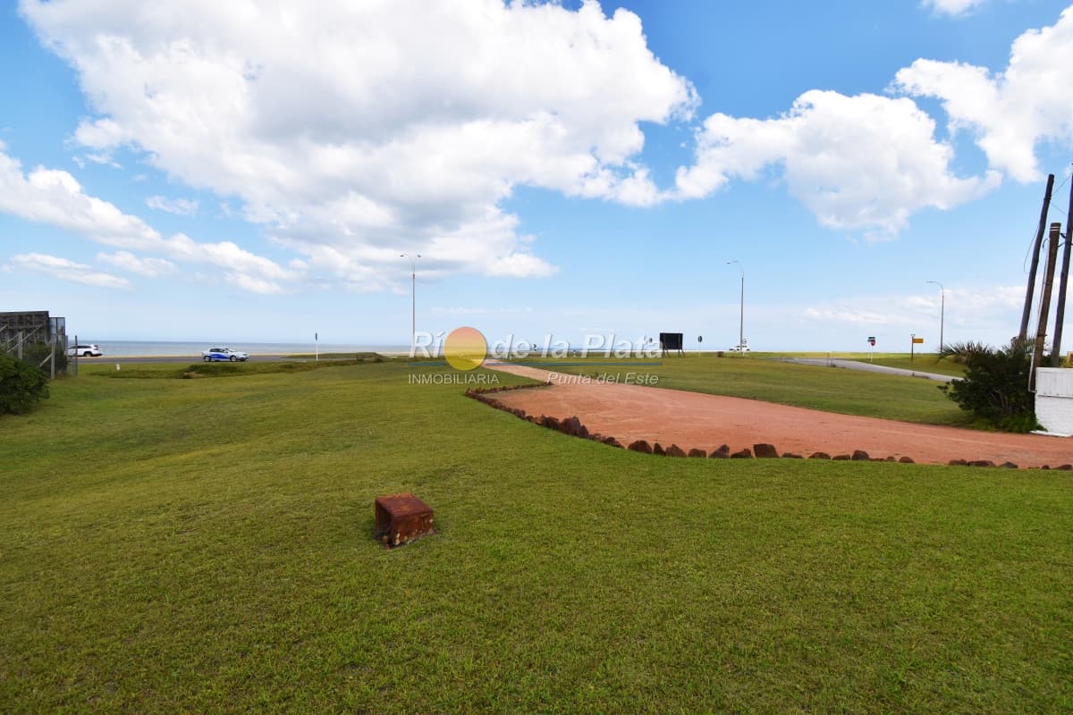 Terreno en Pinares para construir PH